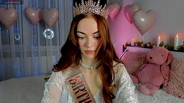 Undertheskin online show from February 8, 2025, 4:14 pm