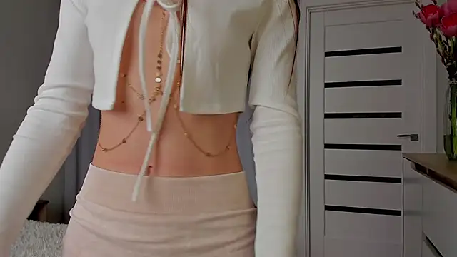 Undertheskin online show from April 3, 2026, 9:49 am