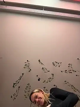 -Sexy Barbie- online show from October 27, 2025, 2:45 am