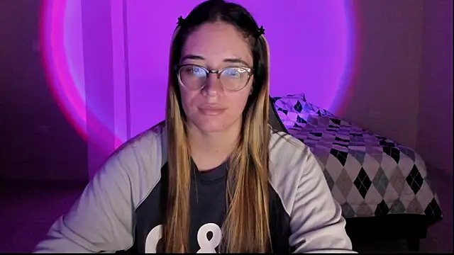 atenas 05  online show from October 12, 2025, 9:32 am