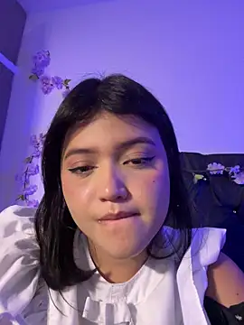 alisson carolina73 online show from October 5, 2025, 3:30 am