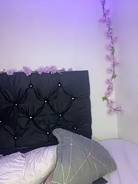 alisson carolina73 online show from February 15, 2025, 3:31 am