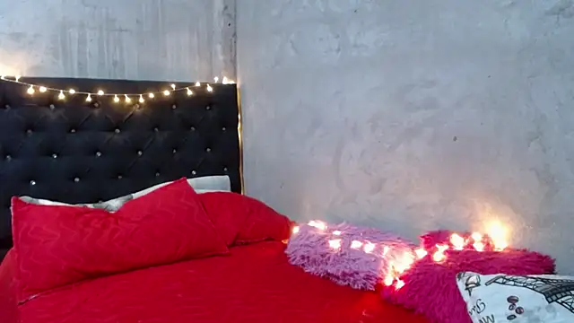 GeovannaFranco online show from February 18, 2025, 3:53 am