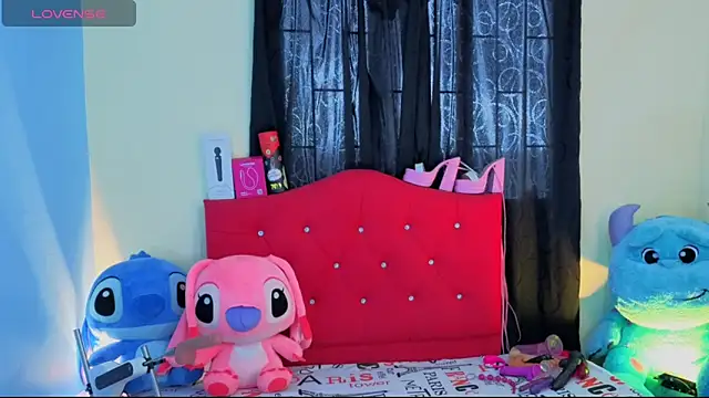 dulce celeste15 online show from October 3, 2025, 7:15 pm