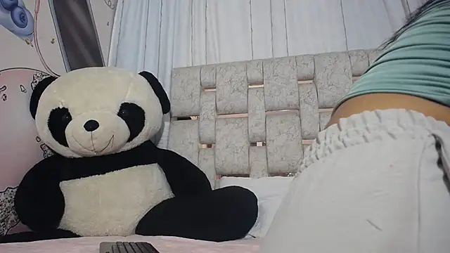 KOURTNEY-- online show from September 11, 2025, 1:49 am