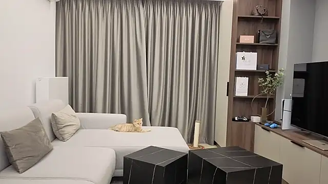 IrisNoire online show from September 23, 2025, 7:21 pm