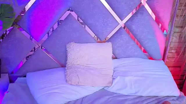 paulette dupont online show from March 27, 2026, 8:26 am