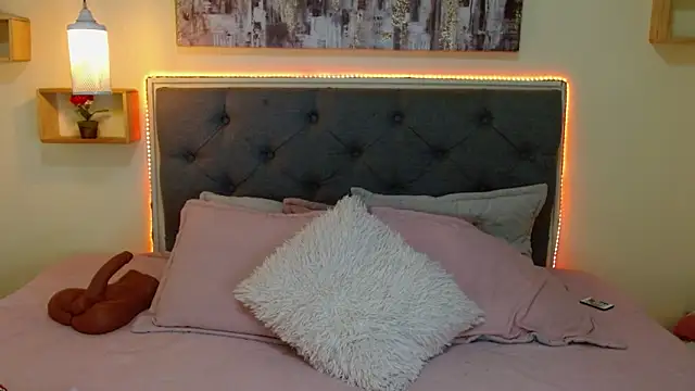 mia aira online show from January 9, 2026, 3:30 pm