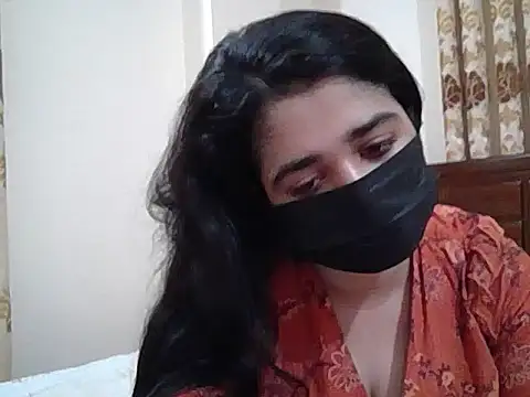 Snapshot of A-pusparani chatting on April 17, 2026, 11:29 pm A-pusparani online show from April 17, 2026, 11:29 pm