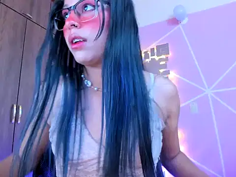  ALLYSON18  online show from March 18, 2025, 5:44 pm