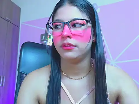 Snapshot of _ALLYSON18_ chatting on April 25, 2026, 11:57 am ALLYSON18 online show from April 25, 2026, 11:57 am