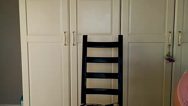 Niki anlove online show from September 8, 2025, 3:22 pm