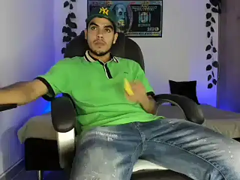 Snapshot of mikee_scooth chatting on March 16, 2025, 3:25 am mikee scooth online show from March 16, 2025, 3:25 am