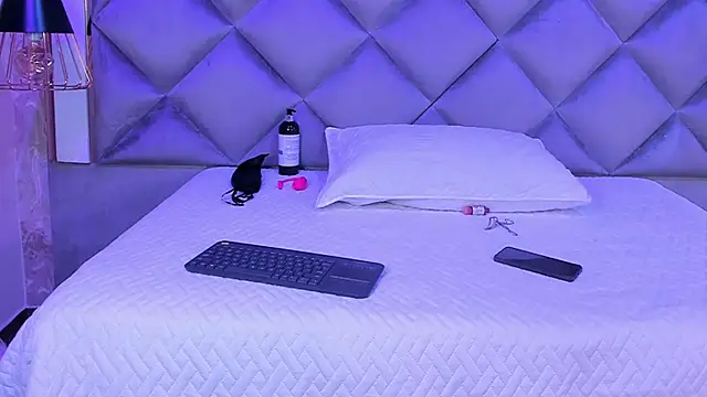 ammy durand online show from February 28, 2025, 3:04 am