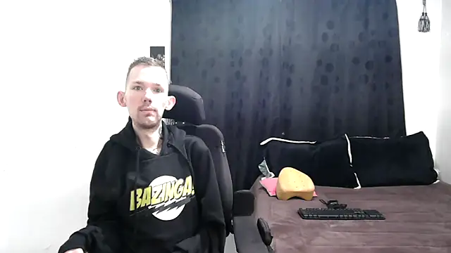 Sophia and Thomas online show from January 5, 2025, 8:10 pm