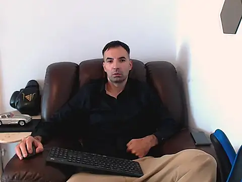 Leo 1617 online show from October 10, 2025, 10:27 am