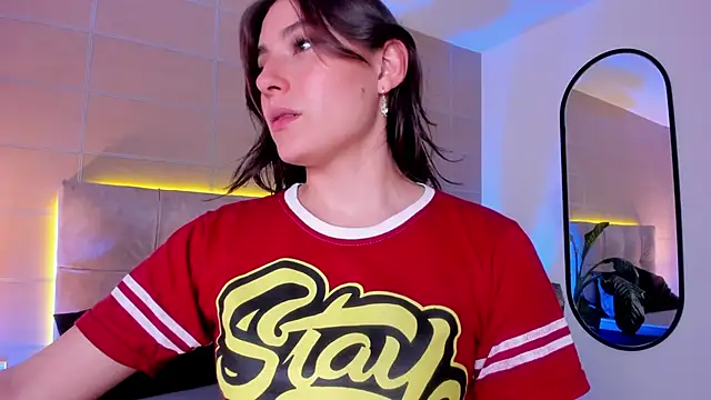 Karito-28 online show from December 17, 2025, 2:55 pm