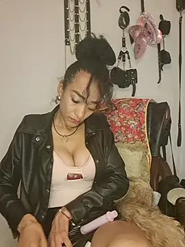 Snapshot of SamaraMartinez chatting on April 24, 2026, 2:30 pm SamaraMartinez online show from April 24, 2026, 2:30 pm