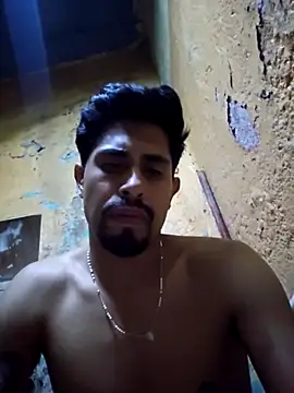 Menpolla hot online show from April 8, 2026, 7:32 am