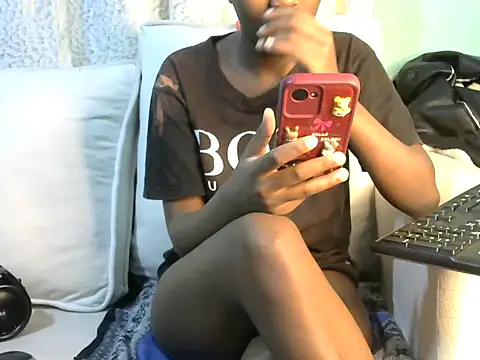 Snapshot of Caryyyl chatting on November 27, 2025, 2:56 am Caryyyl online show from November 27, 2025, 2:56 am