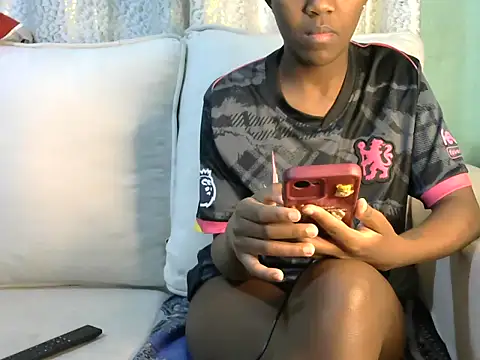 Snapshot of Caryyyl chatting on November 17, 2025, 12:36 am Caryyyl online show from November 17, 2025, 12:36 am