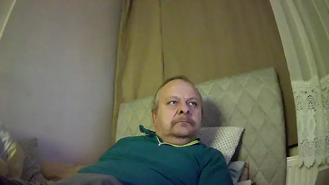 amylrmm1903 online show from November 30, 2025, 1:56 pm