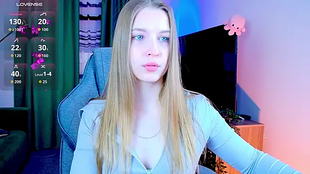 CuteMousee online show from April 26, 2026, 6:32 am