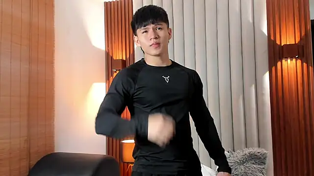 Ryo kush online show from April 15, 2026, 4:07 am