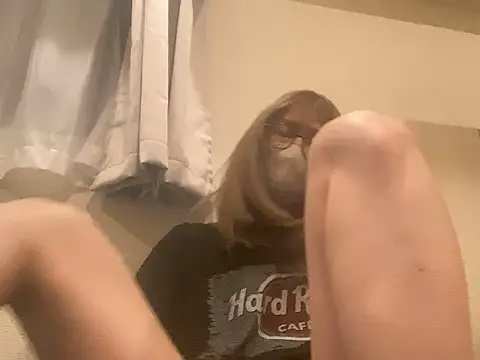 mel  mel online show from September 22, 2025, 5:41 pm