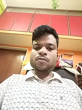 Snapshot of RohanBig chatting on May 5, 2026, 6:44 pm RohanBig online show from May 5, 2026, 6:44 pm