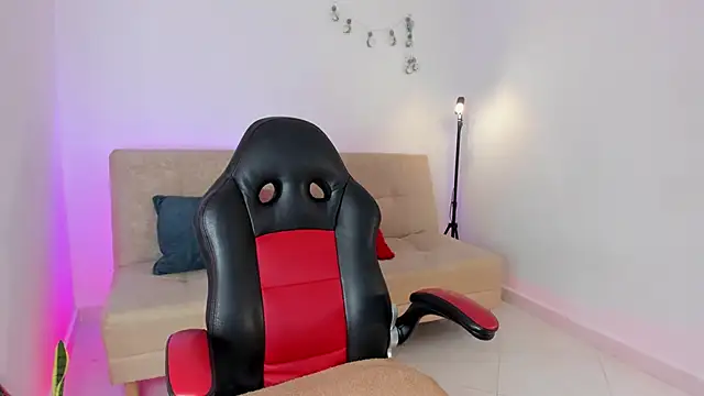 Snapshot of Sweetluna__ chatting on September 9, 2025, 10:03 am Sweetluna online show from September 9, 2025, 10:03 am