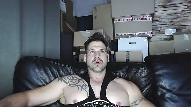 XxBigboybandxX online show from April 18, 2026, 7:07 pm