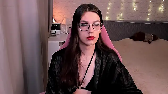 Alfreda Mills online show from September 13, 2025, 10:15 am