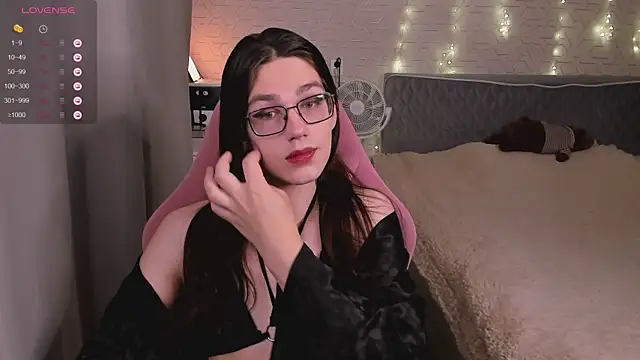 Alfreda Mills online show from September 14, 2025, 10:37 am