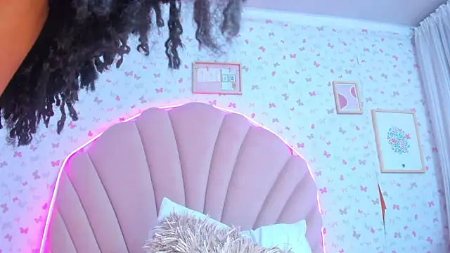 ashlyleee  online show from January 8, 2025, 3:39 pm