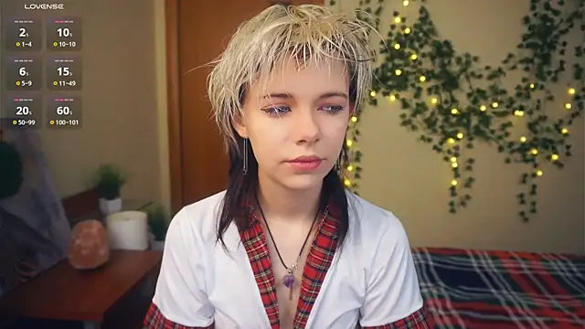 Snapshot of EngelAlman chatting on September 16, 2025, 6:14 am EngelAlman online show from September 16, 2025, 6:14 am