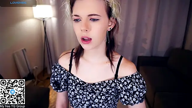 Snapshot of EngelAlman chatting on September 28, 2025, 6:09 am EngelAlman online show from September 28, 2025, 6:09 am