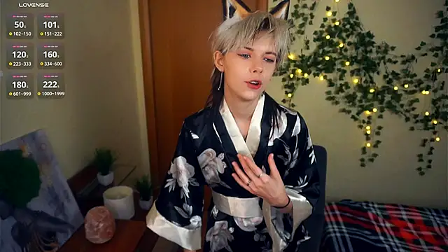 Snapshot of EngelAlman chatting on September 12, 2025, 7:52 am EngelAlman online show from September 12, 2025, 7:52 am