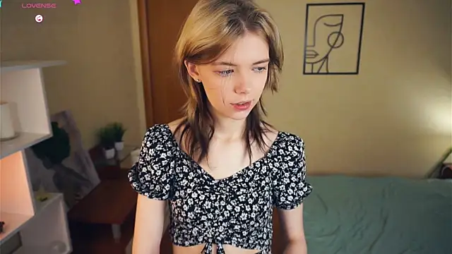 Snapshot of EngelAlman chatting on March 21, 2025, 6:38 am EngelAlman online show from March 21, 2025, 6:38 am