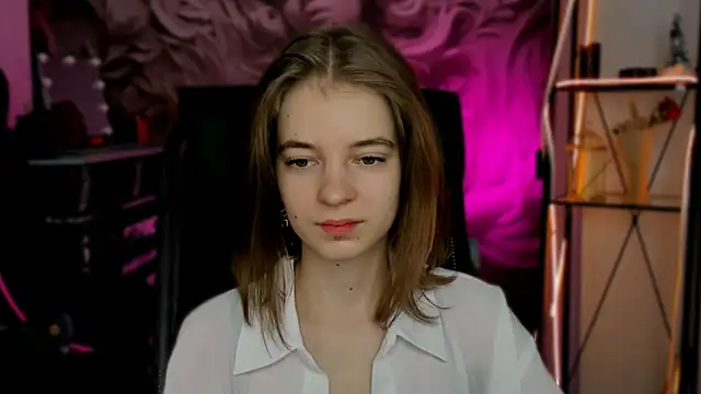 TinaDavil online show from March 12, 2025, 9:23 am