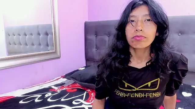 karolinee 66  online show from July 11, 2026, 4:24 am