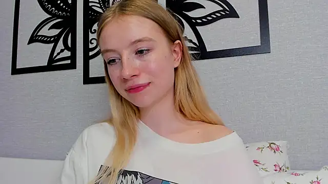 minidivaa  online show from January 25, 2025, 2:15 am