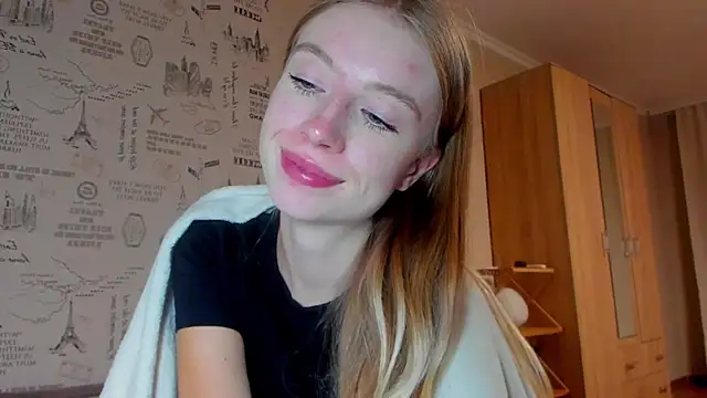 minidivaa  online show from September 21, 2025, 8:14 pm