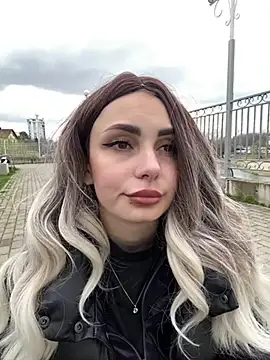 SandraCarter online show from March 22, 2025, 11:11 am