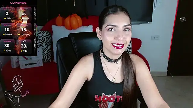 Carolaine69  online show from October 2, 2025, 1:36 pm