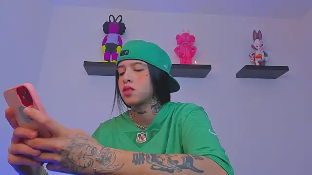 Gangster Girl online show from February 17, 2025, 11:00 pm