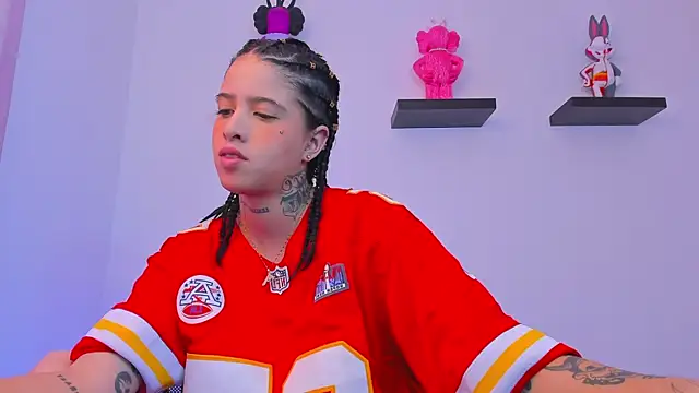 Gangster Girl online show from March 3, 2025, 10:20 pm