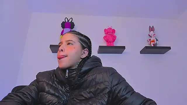 Gangster Girl online show from March 3, 2025, 5:37 am