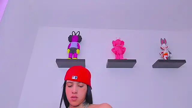 Gangster Girl online show from March 5, 2025, 5:50 pm