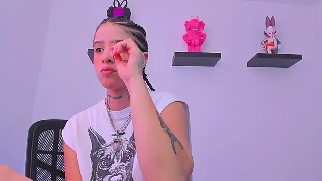 Gangster Girl online show from February 25, 2025, 4:14 pm